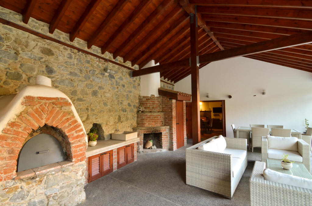 To Kastri Apartment Kalopanagiotis Bilik gambar