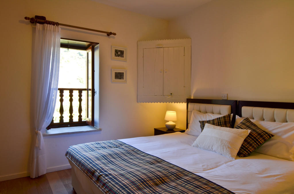 To Kastri Apartment Kalopanagiotis Bilik gambar