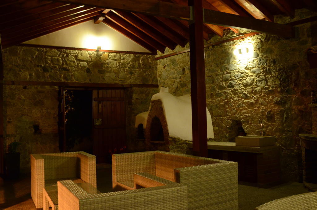 To Kastri Apartment Kalopanagiotis Bilik gambar